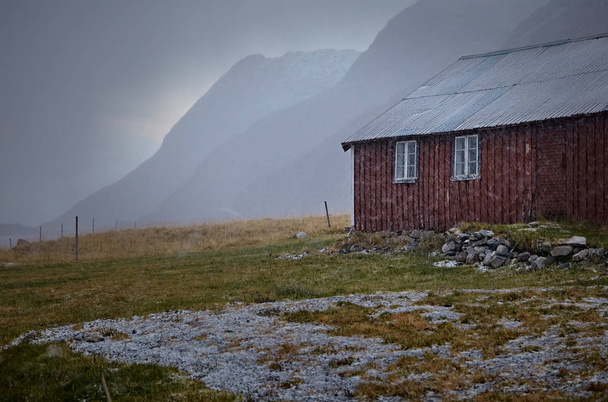 ロフテン島ノルウェーの風景上の建物の建築の詳細の風景 - 写真・画像
