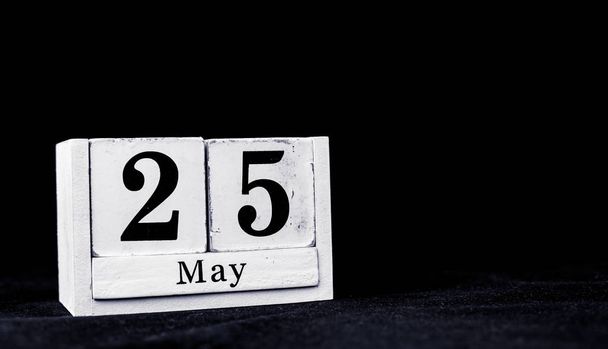 25 Mayıs, 25 Mayıs, 25 Mayıs - Klasik kur yapma - Fotoğraf, Görsel