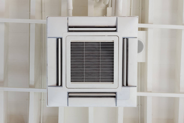 Ventilação para ar condicionado
 - Foto, Imagem
