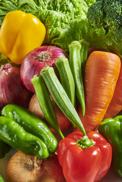 Verduras frescas y deliciosas que nutren - Foto, imagen