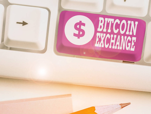 Bitcoin Exchangeを示す概念的な手書き文字。トレーダーがビットコインを売買できるビジネス写真テキストデジタルマーケットプレイス. - 写真・画像
