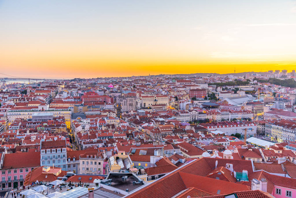 Sunset view of cityscape of Lisbon with Santa Justa lift, Portug - Zdjęcie, obraz
