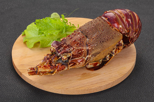 Langouste crue ou homard minuscule
  - Photo, image