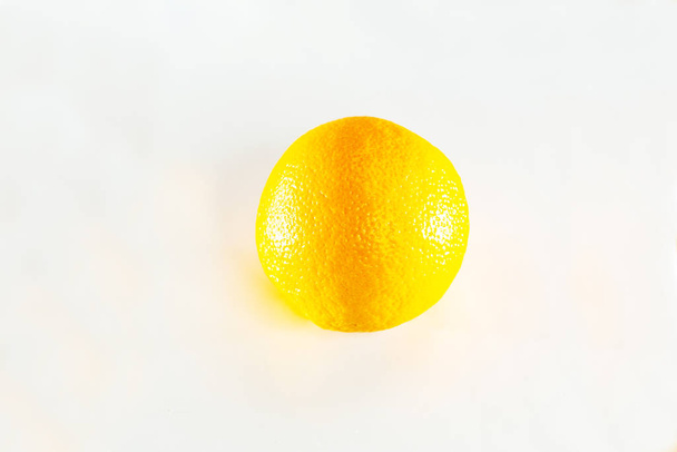 Ripe juicy and fresh orange on a white background. - Fotografie, Obrázek