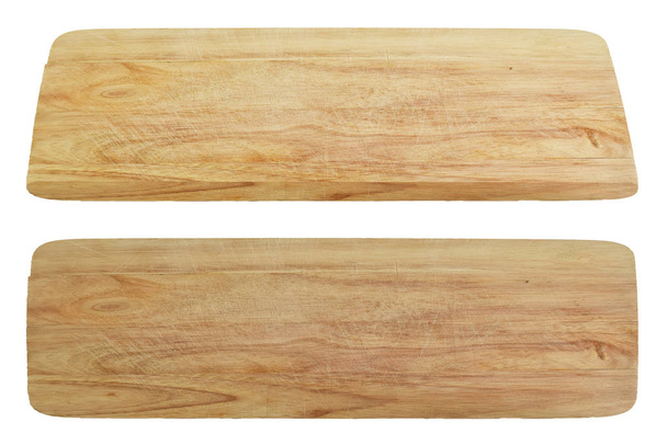 Bordo di legno di pino marrone isolato su sfondo bianco
.  - Foto, immagini