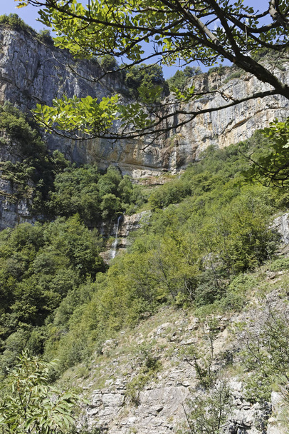 Водоспад Скаклія поблизу села Заселе, Балканські гори, Бульг. - Фото, зображення