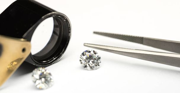 Gioielli di diamanti che fanno sfondo
 - Foto, immagini