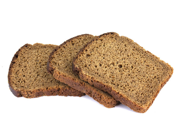 Çavdar ekmeği, beyaz bir arka plan üzerinde izole, dilimlenmiş - Fotoğraf, Görsel