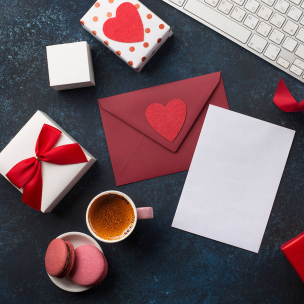 Valentine's day blank greeting card, coffe and gift. Office work - Photo, Image