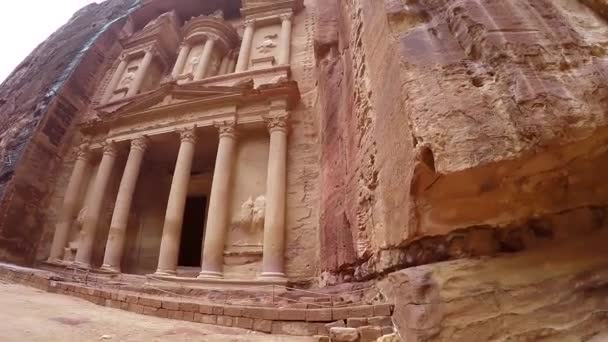 Gevel van de Schatkist in Petra, Jordan. - Video