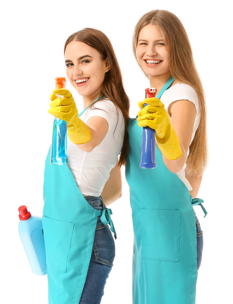 Жіночі прибиральники на білому тлі
 - Фото, зображення