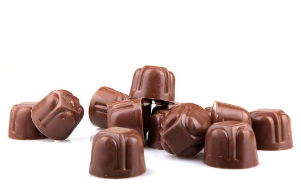 Шоколад изолирован на белом фоне - Фото, изображение
