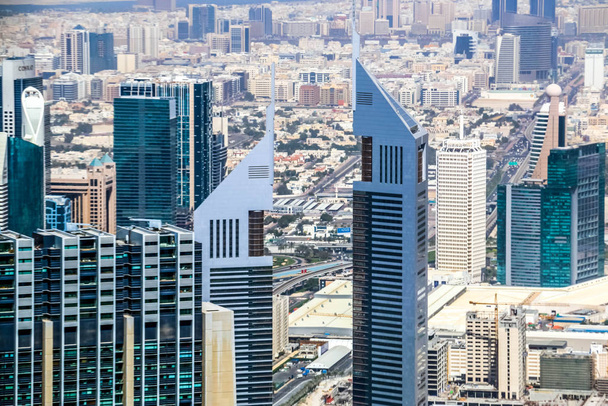 Letecký pohled na Emirates Towers, mrakodrapy Twins. Pohled z vrcholu Burj Khalifa, Obytné a obchodní panorama, Dubaj, Uae - Fotografie, Obrázek