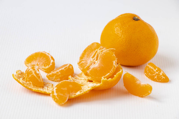 μανταρίνια φρέσκο πότισμα πορτοκαλί φρούτα βιταμίνες - Φωτογραφία, εικόνα