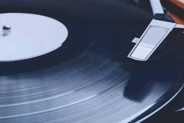 Gramofon s vinyl disk, closeup - Fotografie, Obrázek