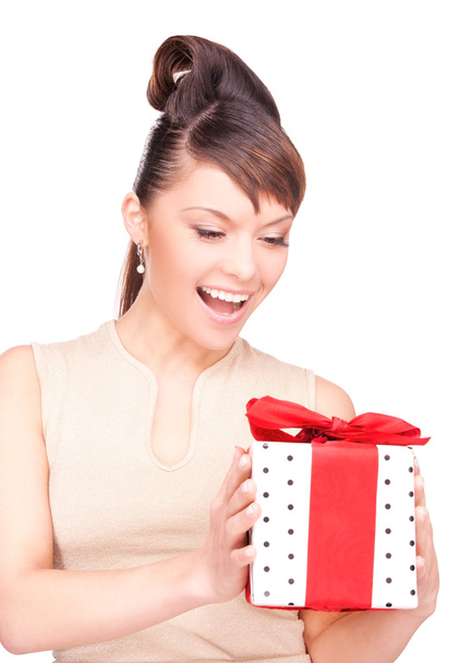 Happy woman with gift box - Fotografie, Obrázek