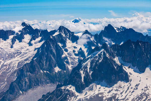 Mont Blanc macizo de montaña más alto
 - Foto, Imagen