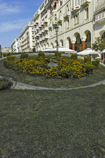 Aristotelous Square in the center of city of Thessaloniki, Greece - Photo, Image