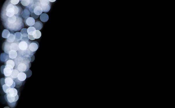 Kreisförmige Spiegelungen der Weihnachtsbeleuchtung - Foto, Bild