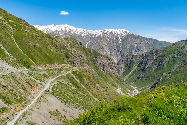 Qalai Khumb para Dushanbe Khoburobot Pass 07
 - Foto, Imagem