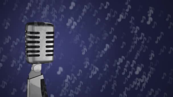 Retro-Mikrofon auf blauem Hintergrund. Musikalische Symbole fallen - Filmmaterial, Video