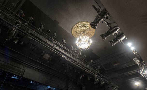 technikai fények, hogy a színpad a színházban. - Fotó, kép