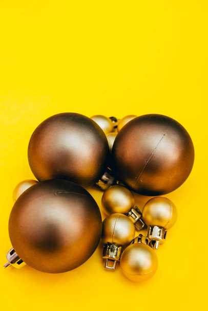 golden christmas tree balls - Foto, imagen