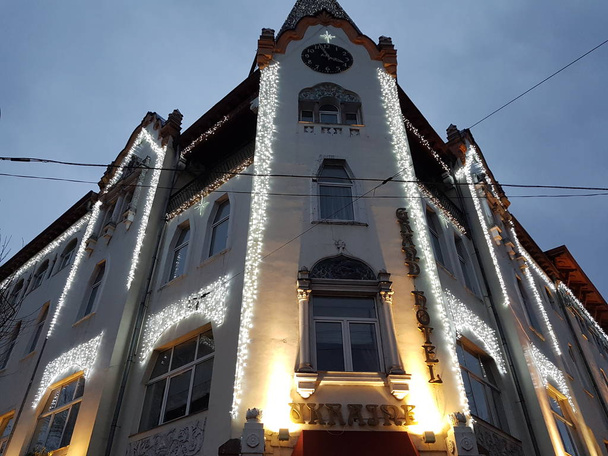 Christmas night building in the city - Fotografie, Obrázek