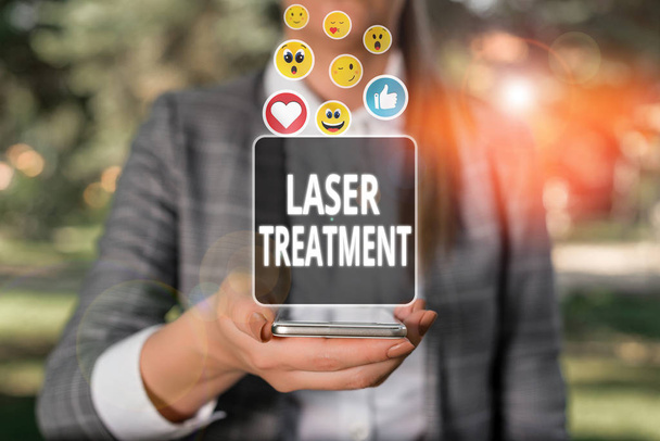 Psaní textu Laser Treatment. Koncepce znamená jakoukoli z různých lékařských a chirurgických technik pomocí laserů. - Fotografie, Obrázek