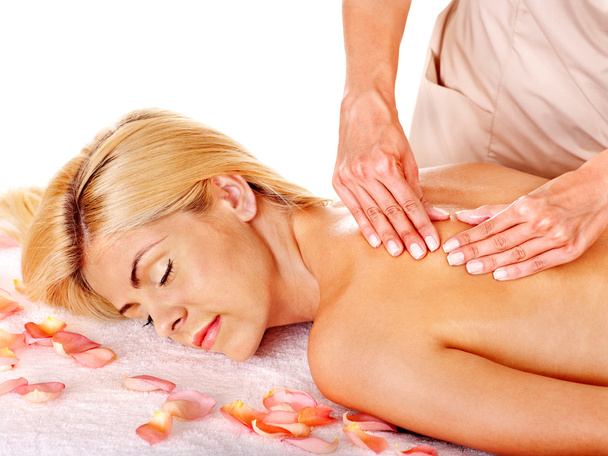 Mulher recebendo massagem facial
 . - Foto, Imagem
