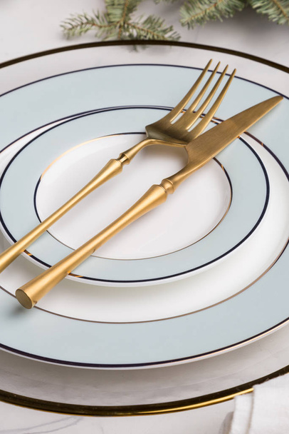 Close up Fork and knife on empty plate at elegance table set - Фото, зображення