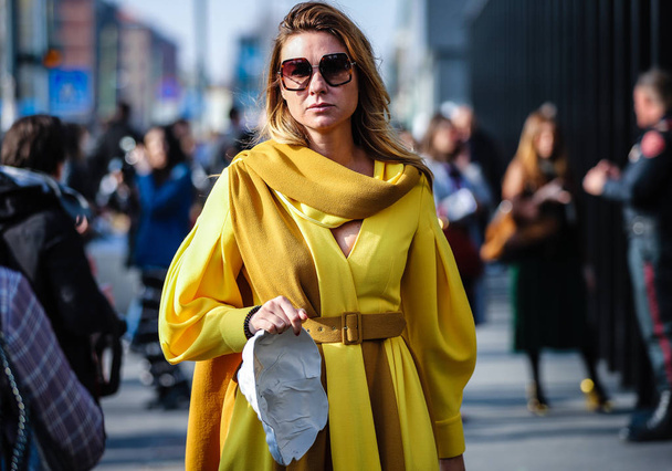 Milano Moda Haftası Sokak Stili 20 Şubat 2019 - Fotoğraf, Görsel
