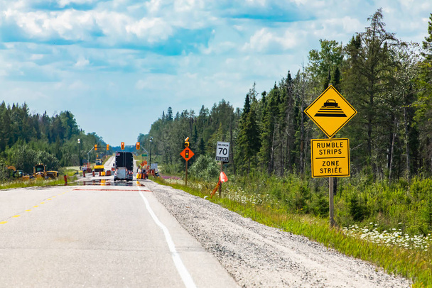 warning signs before road work zones - Fotoğraf, Görsel