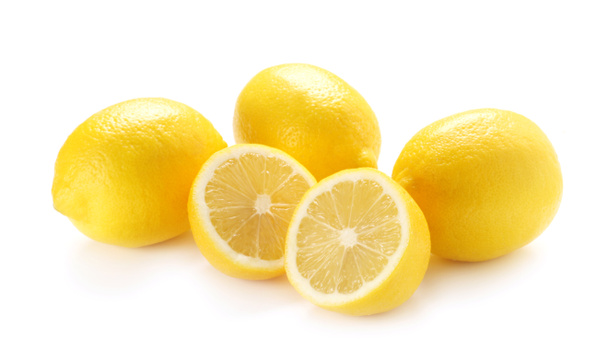 Citrons entiers et coupés en deux isolés sur blanc
 - Photo, image