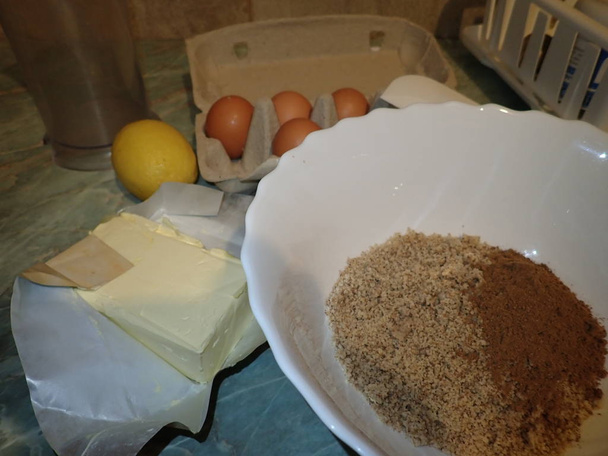  κουζίνα προετοιμασία ενός σπιτικού gingerbread - Φωτογραφία, εικόνα