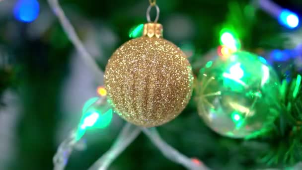Luces del árbol de Navidad centelleando. Navidad y Año Nuevo Decoración
. - Imágenes, Vídeo