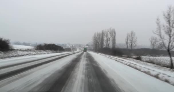 Autofahren im Schnee - Filmmaterial, Video