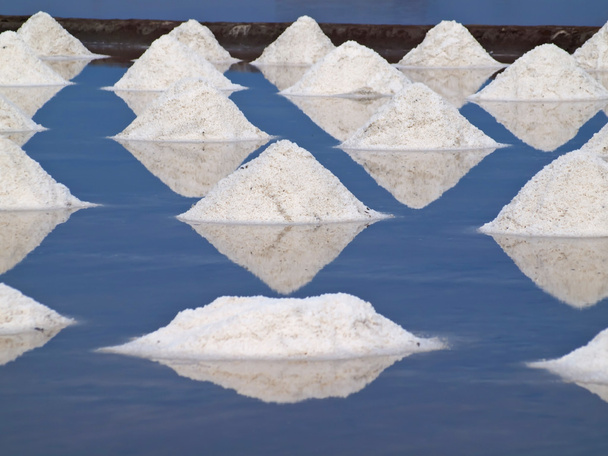 купа морської солі
 - Фото, зображення