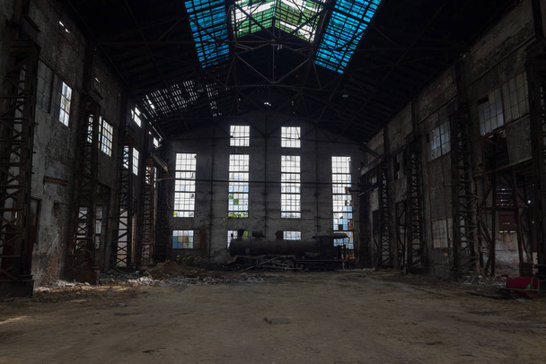 Elhagyott és elfeledett gyár Szerbiában - Fotó, kép