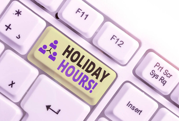 Tekst schrijven Holiday Hours. Bedrijfsconcept voor overwerk voor werknemers met flexibele werktijden. - Foto, afbeelding