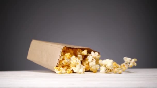 Popcorn on the table - 映像、動画