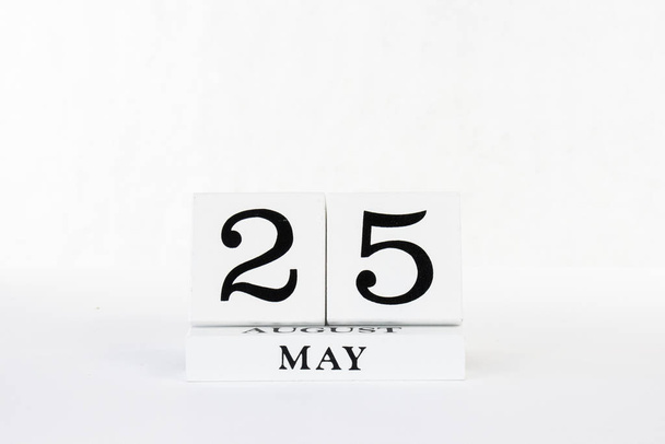 Ημέρα μνήμης 25 Μαΐου 2020 σε λευκό απομονωμένο φόντο - Φωτογραφία, εικόνα