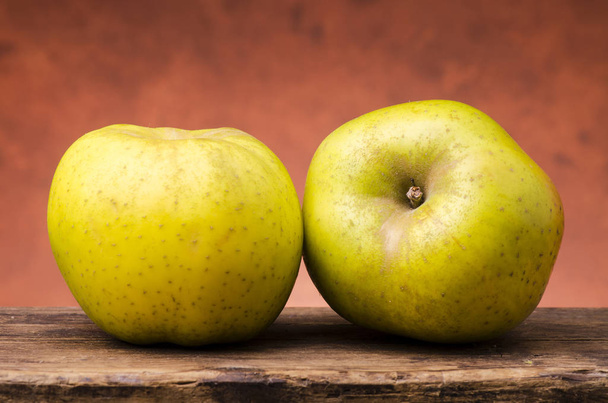 gele stremsel appel - Foto, afbeelding