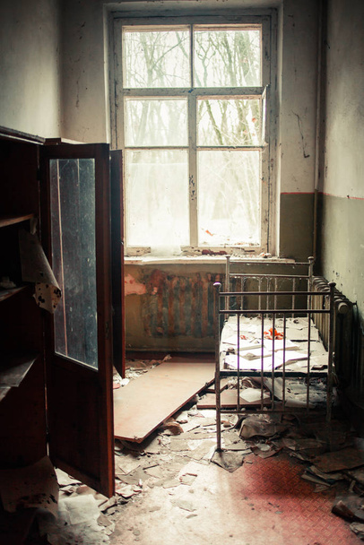Prypiat Çernobil 'de terk edilmiş anaokulu Yasak Bölge Oyuncakları, Bebekler ve Kitaplar - Fotoğraf, Görsel