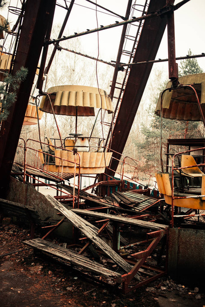 Opuštěné trajektové kolo v černobylské výlučné zóně - Fotografie, Obrázek