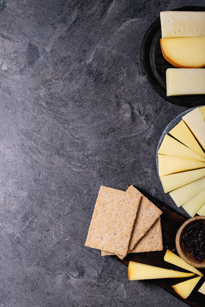 a kemény és félkemény sajt variációja - Fotó, kép
