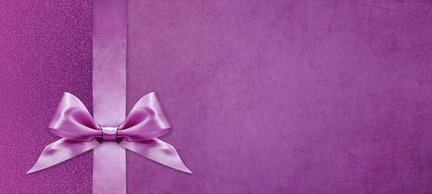 подарочные карты с розовым бантом - Фото, изображение