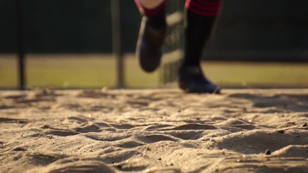 Baseball Jogadores praticando imagens duras câmera lenta
 - Filmagem, Vídeo