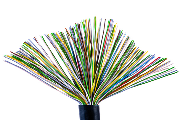telecommunicatie kabel geïsoleerd op witte achtergrond - Foto, afbeelding