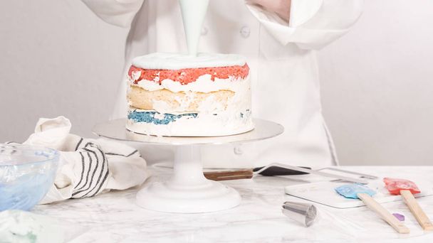 Leivonta kakku
 - Valokuva, kuva